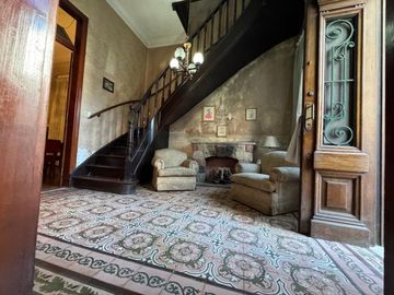 VENTA DE CASA 7 AMBIENTES EN AVELLANEDA