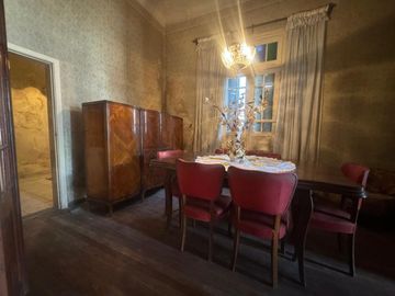 VENTA DE CASA 7 AMBIENTES EN AVELLANEDA