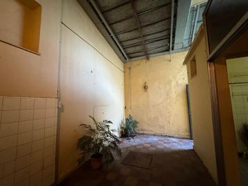 VENTA DE CASA 7 AMBIENTES EN AVELLANEDA