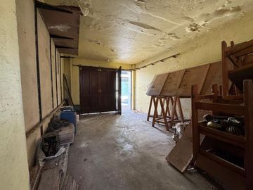 VENTA DE CASA 7 AMBIENTES EN AVELLANEDA