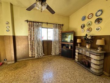 VENTA DE CASA 7 AMBIENTES EN AVELLANEDA