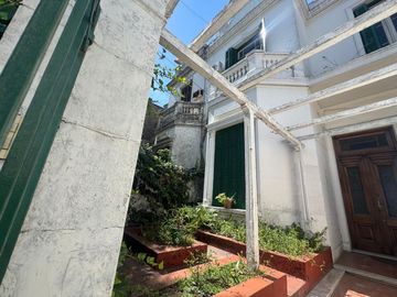 VENTA DE CASA 7 AMBIENTES EN AVELLANEDA