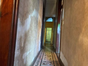 VENTA DE CASA 7 AMBIENTES EN AVELLANEDA