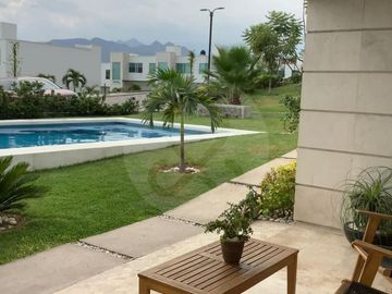 Casa en condominio en venta en Fraccionamiento Real de Oaxtepec