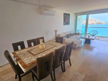 Tu departamento frente al mar en la bahía de Acapulco!