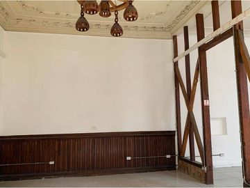 EXCELENTE UBICACION PROPIEDAD COMERCIAL SANTIAGO