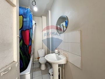 2 casas y local comercial. Metro República.