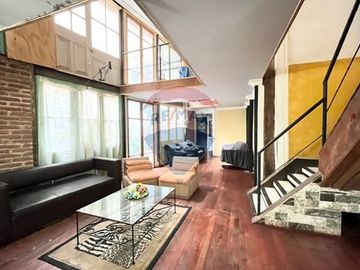 2 casas y local comercial. Metro República.