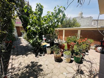 Vendo casa sola, en San Luis Tlaxialtemalco, Xochimilco, Ciudad de México.
