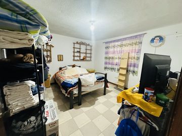 Vendo casa sola, en San Luis Tlaxialtemalco, Xochimilco, Ciudad de México.