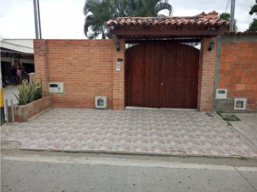 VENTA CASA CAMPESTRE ROZO 3HB 2BÑ 2PP PALMIRA