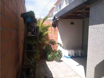 CASA CIUDAD COUNTRY KINKINA 3HB 2BÑ 1EST 1PQC 103M2 JAMUND