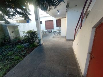 Venta Casa 3 ambientes cochera y patio Ramos Mejia