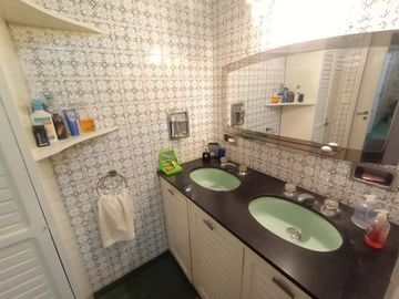 Venta Casa 3 ambientes cochera y patio Ramos Mejia