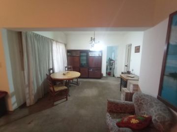 Venta Casa 3 ambientes cochera y patio Ramos Mejia