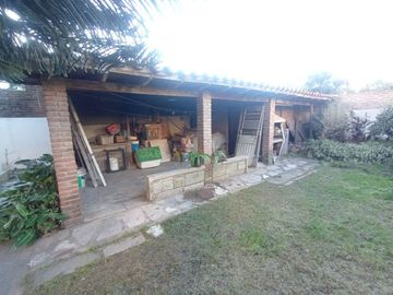 Venta Casa 3 ambientes cochera y patio Ramos Mejia
