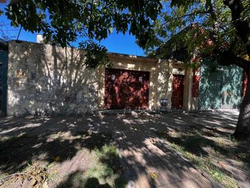Venta casa lote propio de 520m2 a reciclar Sarandí