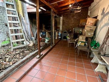 Casa + 2 departamentos en José Marmol