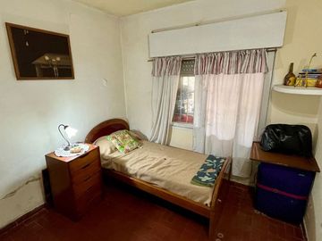 Casa + 2 departamentos en José Marmol