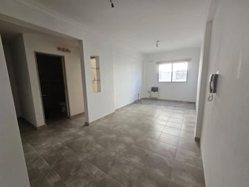 VENTA DEPARTAMENTO DOS AMBIENTES RAMOS MEJIA