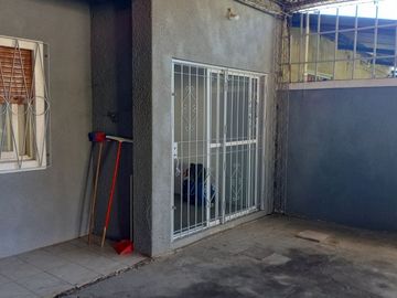 Venta Casa 7 amb. Gonzalez Catán - Barrio Dorrego
