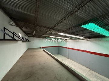 Casa 3 dormis + local + galpon en venta Neuquen