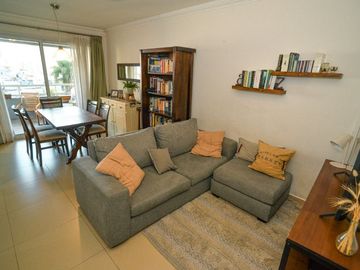 VENTA SEMIPISO DE 2 DORMI y COCHERA CONSTITUYENTES