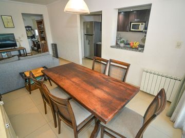 VENTA SEMIPISO DE 2 DORMI y COCHERA CONSTITUYENTES