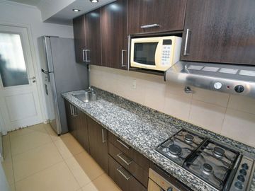 VENTA SEMIPISO DE 2 DORMI y COCHERA CONSTITUYENTES
