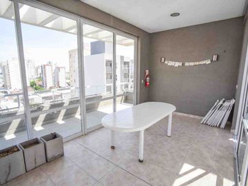 VENTA SEMIPISO DE 2 DORMI y COCHERA CONSTITUYENTES