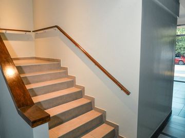 VENTA SEMIPISO DE 2 DORMI y COCHERA CONSTITUYENTES