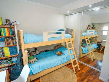 VENTA SEMIPISO DE 2 DORMI y COCHERA CONSTITUYENTES