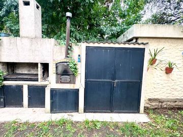 CASA EN VENTA 3 AMBIENTES GLEW PILETA APTO CREDITO