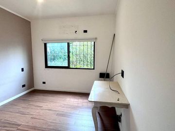 CASA EN VENTA 3 AMBIENTES GLEW PILETA APTO CREDITO