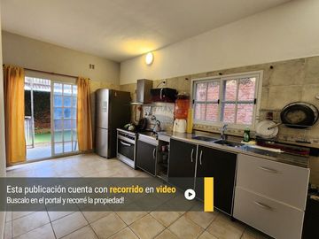 VENTA CASA 3 AMB C/ PATIO EN BERNAL - APTO CREDITO