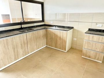 SE VENDE DUPLEX 2 DORMITORIOS SAN IGNACIO VILLAGE