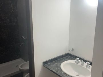 VENTA TRIPLEX 4 AMBIENTES ITUZAINGO