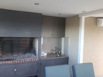 VENTA Departamento categoría en calle Emilio Civit