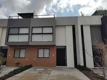 Hermosa Casa de 4 Recámaras con precio de Oportunidad