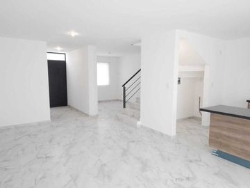 Hermosa Casa de 4 Recámaras con precio de Oportunidad