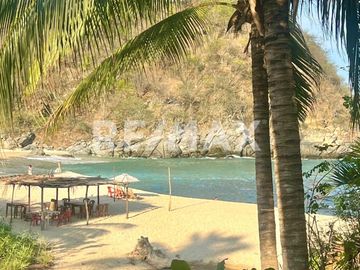 Tres Casas en venta frente a la Playa - (3)