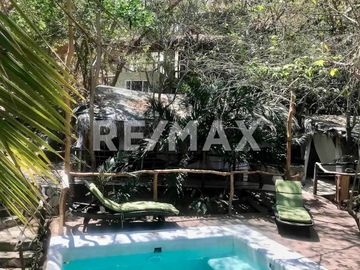 Tres Casas en venta frente a la Playa - (3)