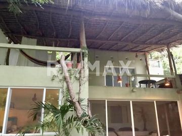 Tres Casas en venta frente a la Playa - (3)
