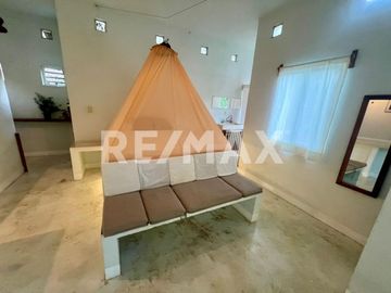 Tres Casas en venta frente a la Playa - (3)
