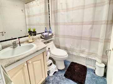 OPORTUNIDAD CASA EN VENTA 3HA 2BA 2E