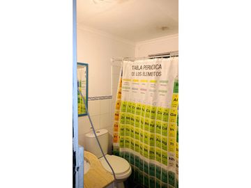 Amplica casa a pasos del Metro Camino Agricola