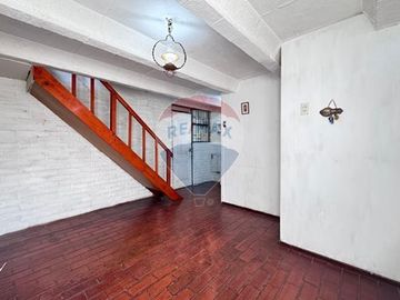 CASA EN VENTA - LA FLORIDA