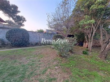 Casa en Venta en Los Maitenes / Los Prunos / Fernando Castillo Velasco