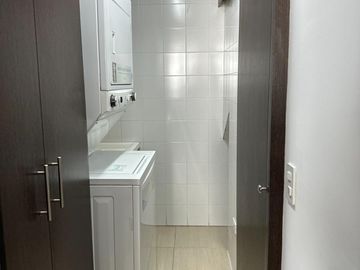 Oportunidad. Venta hermosa Casa en Cumbayá - Urbanización Yanazarapata. SC