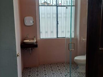 Casa - Hotel de Venta 759m2 Casco Colonial de Quito